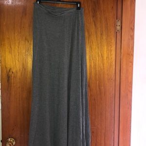 Simple floor length maxi skirt with tags